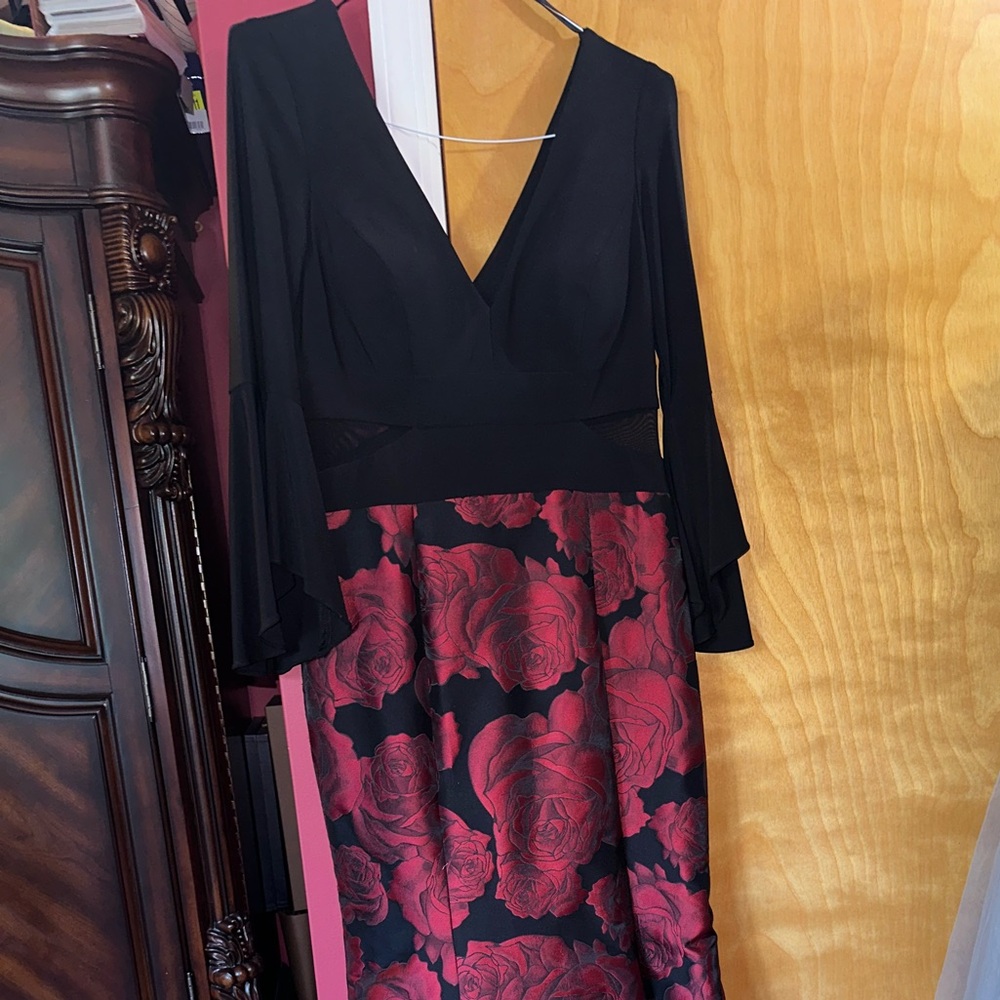 Xscape 3/4 quarter sleeve black evening gown - Picture 2 of 13